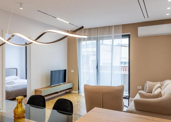 Tirent Apartment-Modern Bedrooms Stay Near Liqeni I Thate