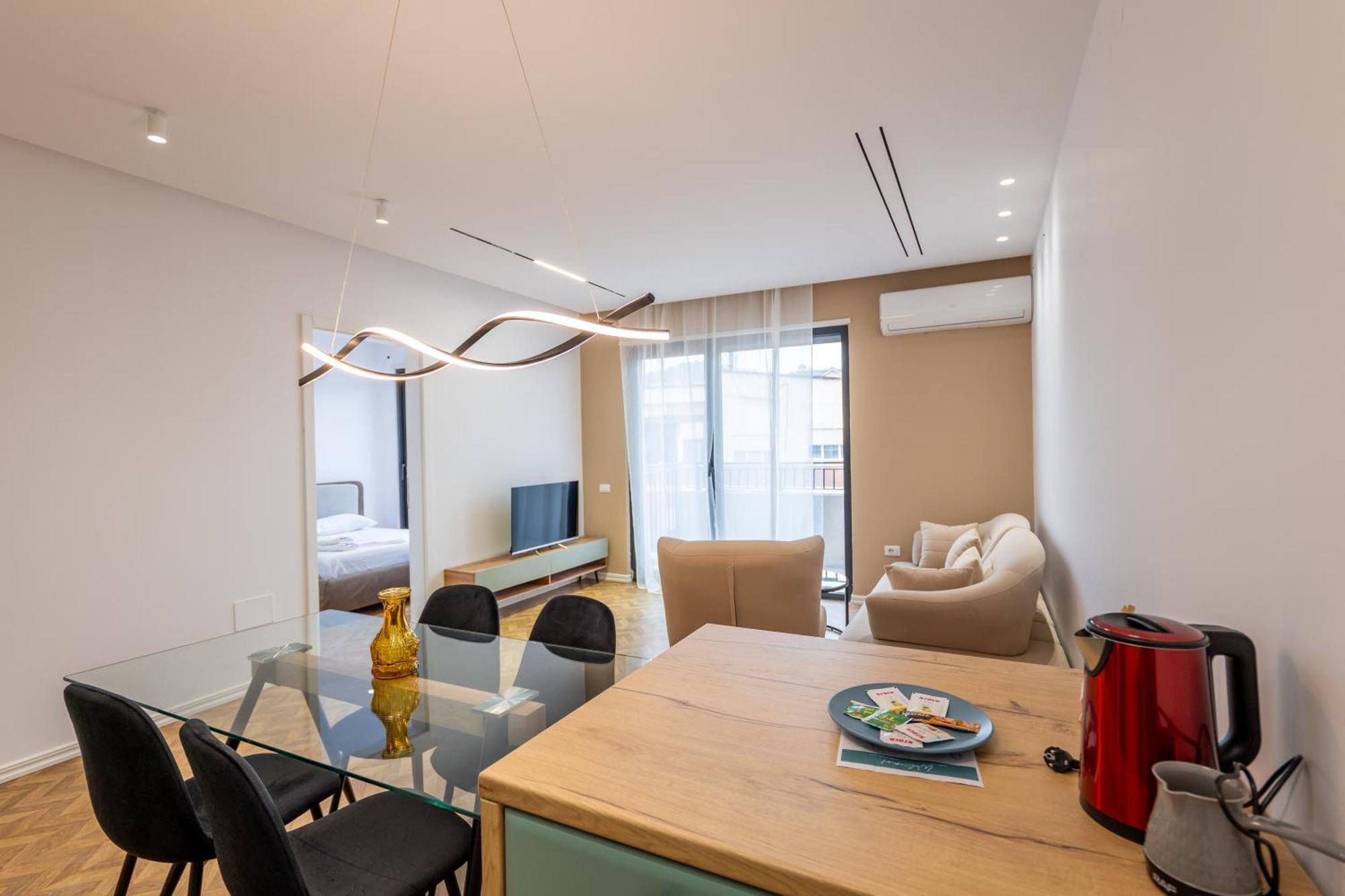Tirent Apartment-modern Bedrooms Near Liqeni I Thate Appartamento *