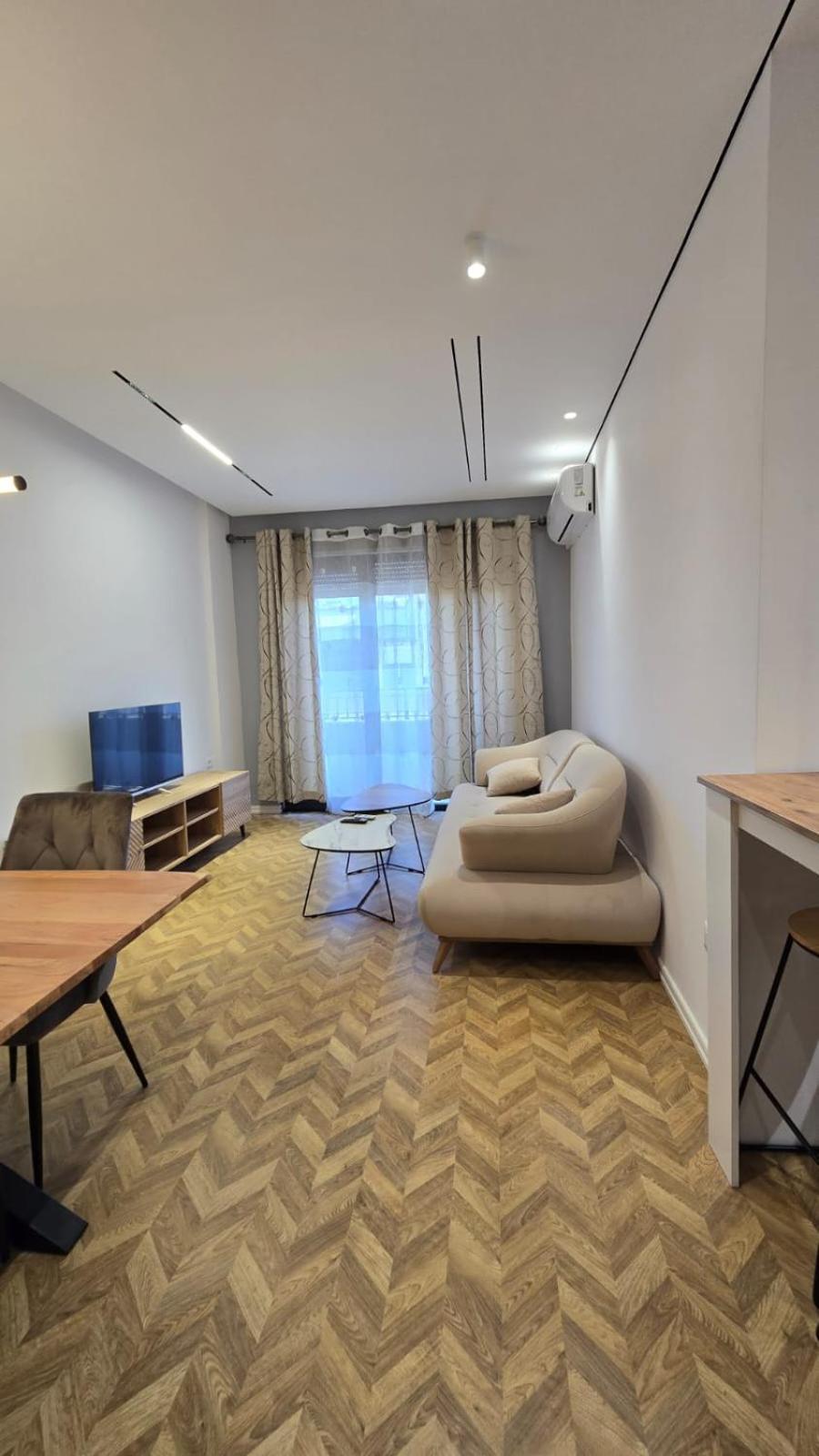 Appartamento Tirent Apartment-modern Bedrooms Near Liqeni I Thate
